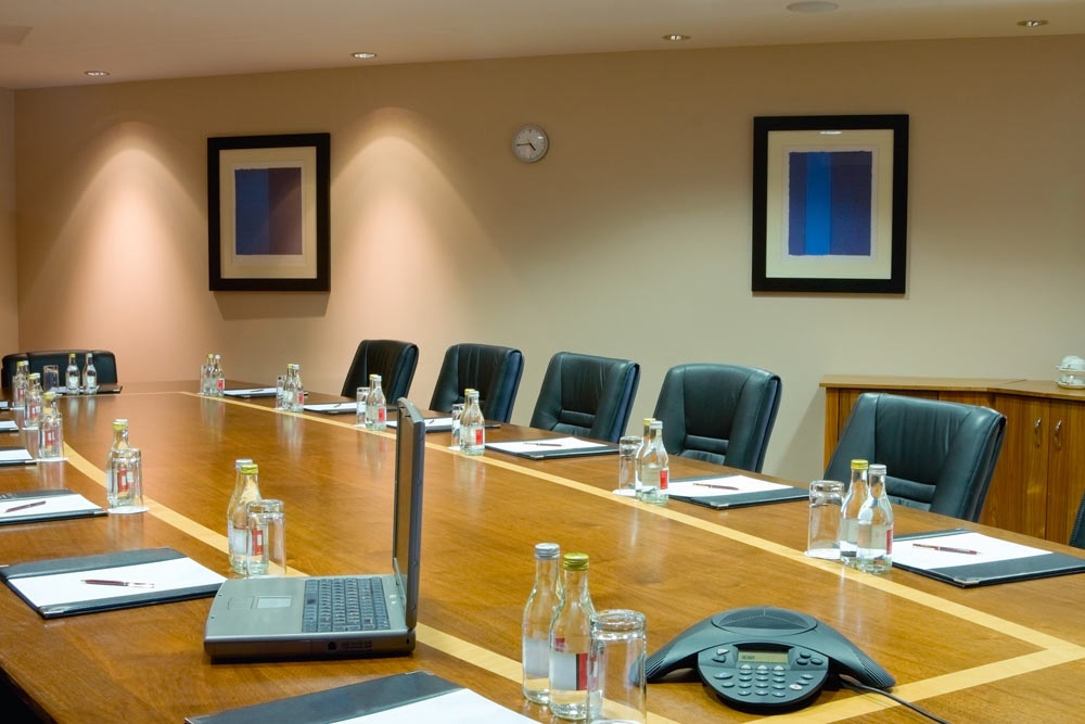 Essential Checklist before Booking a Meeting Room