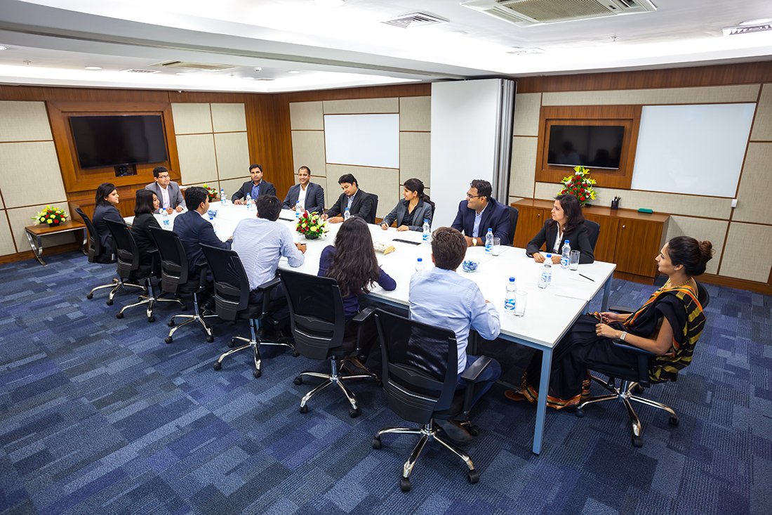 Why It Is Important To Conduct Meetings In A Meeting Room?