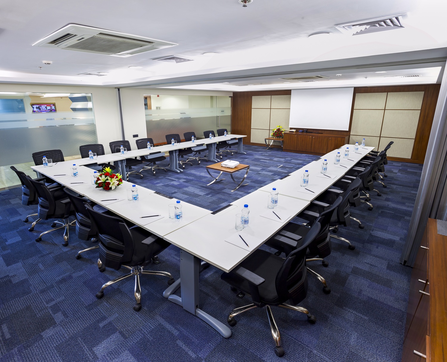 Meeting Rooms Checklist: Things You Need for a Conference in Gurgaon