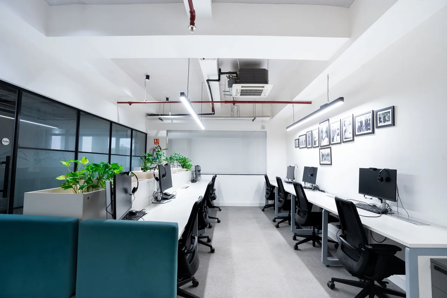 Coworking Day Pass in Delhi | Prime Locations from ₹999